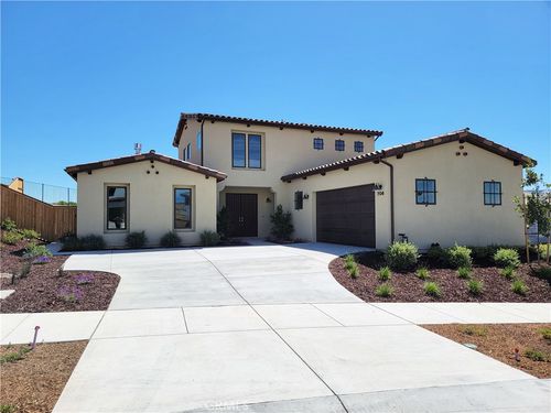706 Manor Ln, Paso Robles, CA, 93446-5841 | Card Image