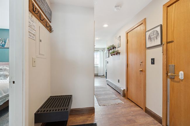 Convenient unloading area at the entrance. | Image 11