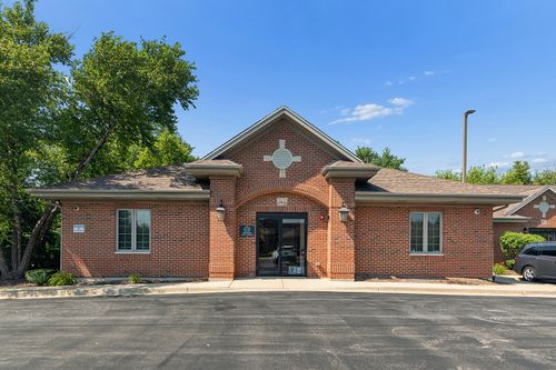 6705 Kingery Highway, Willowbrook, IL, 60527 | Card Image