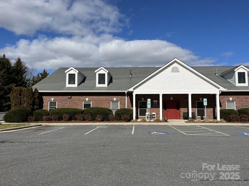 150 August St, Morganton, NC, 28655-5898 | Card Image
