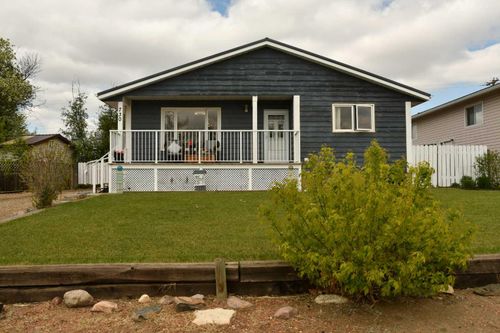 730 5 Ave, Bassano, AB, T0J0E1 | Card Image