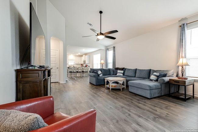 525 Amber Crk, House other with 3 bedrooms, 2 bathrooms and null parking in Cibolo TX | Image 17