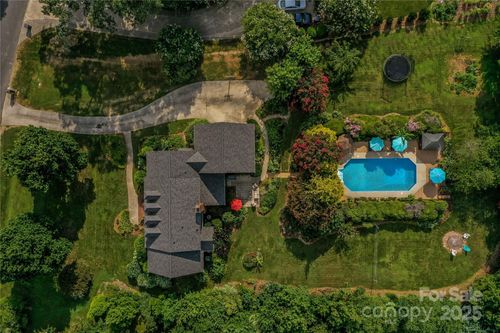 1482 Willow Oaks Trl, Matthews, NC, 28104-8627 | Card Image