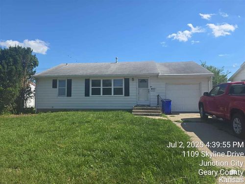 1109 Skyline Dr, Junction City, KS, 66441-4026 | Card Image
