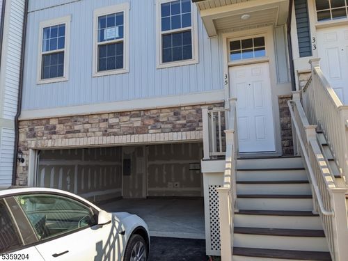 35 Dahlia Dr, Warren, NJ, 07059-3800 | Card Image