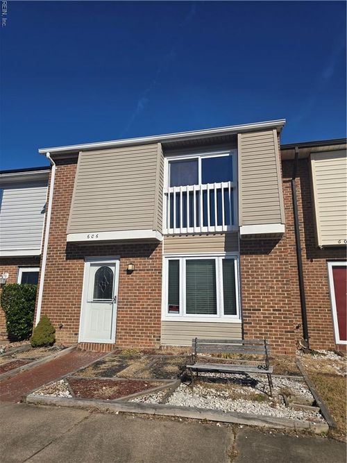 606 Charles Ct, Virginia Beach, VA, 23462-1526 | Card Image