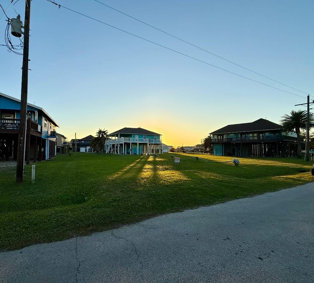Land in Crystal Beach