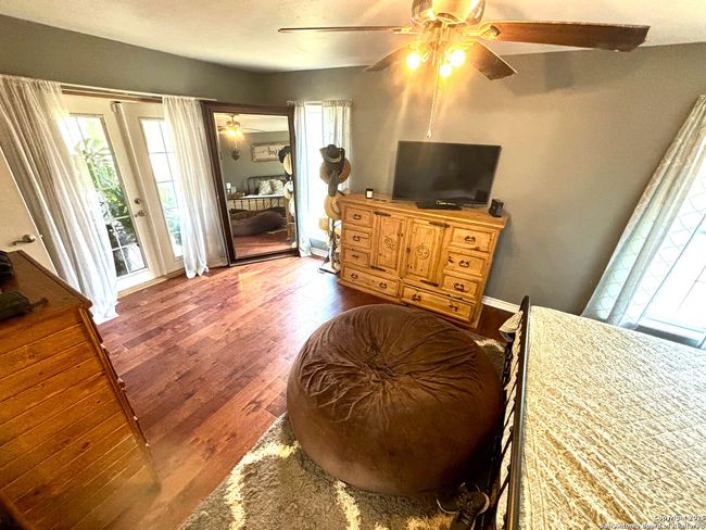 175 Columbus St, House other with 3 bedrooms, 3 bathrooms and null parking in Mcdade TX | Image 13