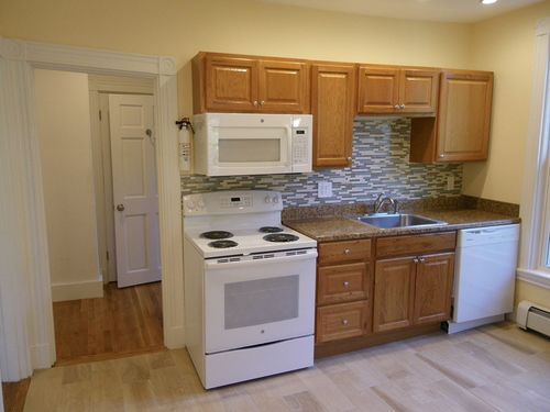 apt-b-63 Oak St, Needham, MA, 02492-2449 | Card Image