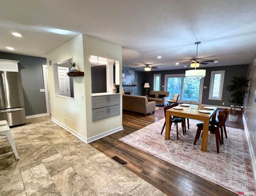 1305 S 4th Ave, Beatrice, NE, 68310-4827 | Card Image