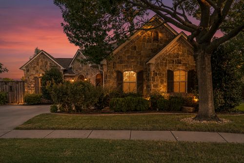 613 Sophie Ln, Colleyville, TX, 76034-3270 | Card Image