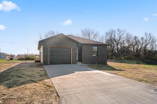 410 N Cherokee Trail, Clever, MO, 65631 | Card Image