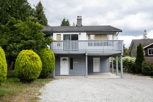 1214 Carol Pl, Gibsons, BC, V0N1V4 | Card Image