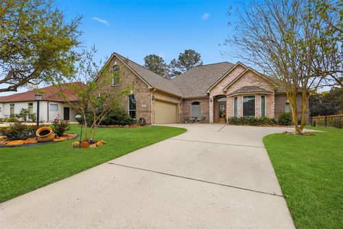 131 Wick Willow Dr, Montgomery, TX, 77356-8243 | Card Image