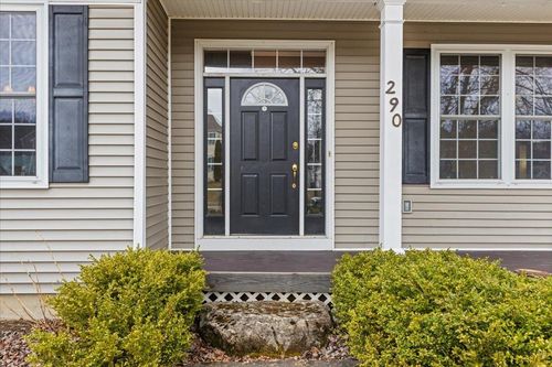 290 Barrett Ln, Williston, VT, 05495-7557 | Card Image