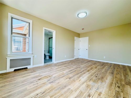 2-7829 84th St, Glendale, NY, 11385-7610 | Card Image