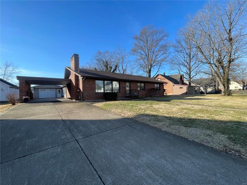 202 E Belleville, Nashville, IL, 62263 | Card Image