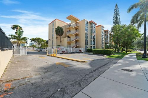 108-200 172nd St, Sunny Isles Beach, FL, 33160-3414 | Card Image