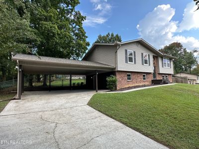 5706 Nw Bluewood Lane, House other with 4 bedrooms, 2 bathrooms and null parking in Knoxville TN | Image 2