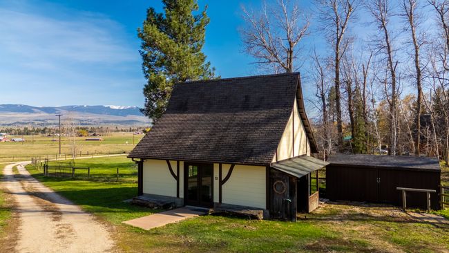 3233 Water Wheel Ln, House other with 3 bedrooms, 3 bathrooms and null parking in Victor MT | Image 11