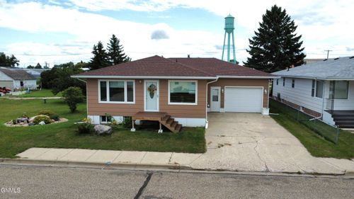 207 Roosevelt Ave, Underwood, ND, 58576-4342 | Card Image
