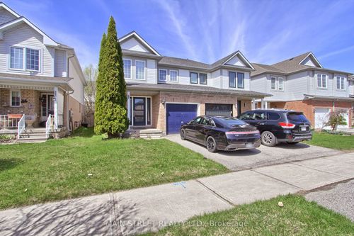 17 Hirst Ave, Keswick, ON, L4P4E6 | Card Image