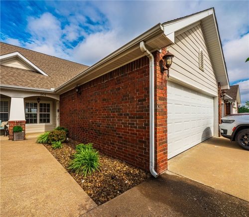 904 S Lafayette St, Rogers, AR, 72758-1337 | Card Image