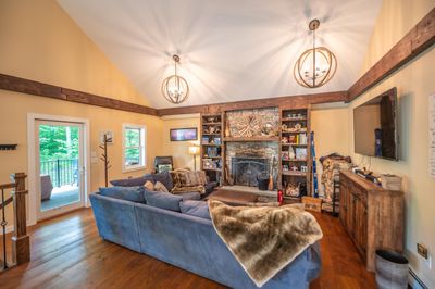 121 Fannie Hill Road, House other with 7 bedrooms, 4 bathrooms and null parking in Wilmington VT | Image 3