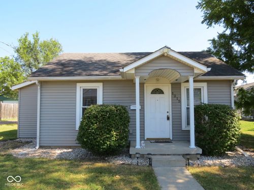 1215 Iowa St, Columbus, IN, 47201-6054 | Card Image