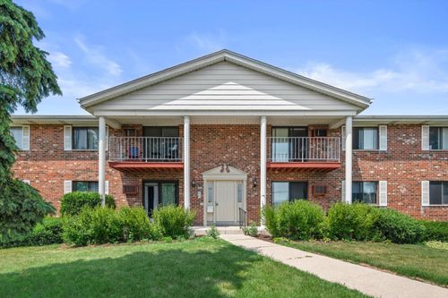 6440 W Howard Ave, Milwaukee, WI, 53220-1874 | Card Image