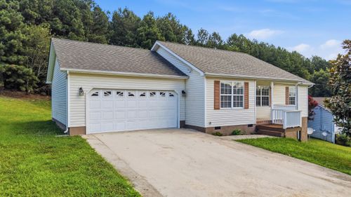 205 Pinewood Dr, Rock Spring, GA, 30739-2476 | Card Image