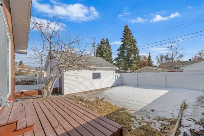 351 94 Avenue Se, Home with 5 bedrooms, 3 bathrooms and 3 parking in Calgary AB | Image 42
