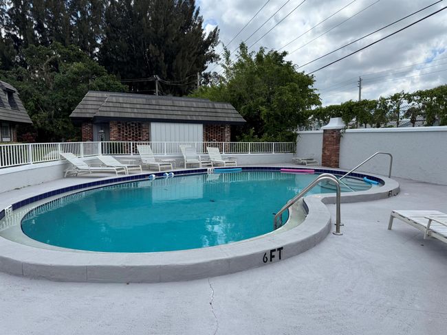 APT-6 - 404 Pine Tree Ct, Condo with 2 bedrooms, 2 bathrooms and null parking in Atlantis FL | Image 25