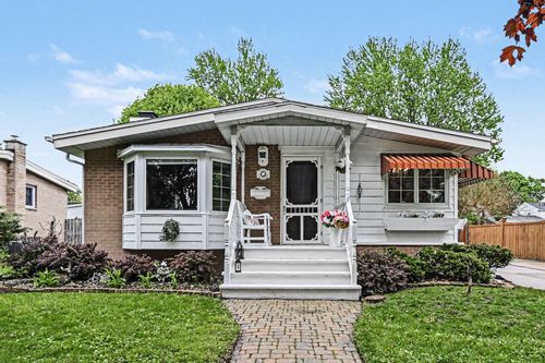 1116 N Magnolia Ave, Lansing, MI, 48912-3211 | Card Image