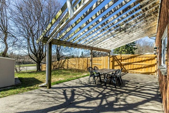 43 Briar Knoll Dr, House other with 3 bedrooms, 2 bathrooms and 4 parking in Kitchener ON | Image 33