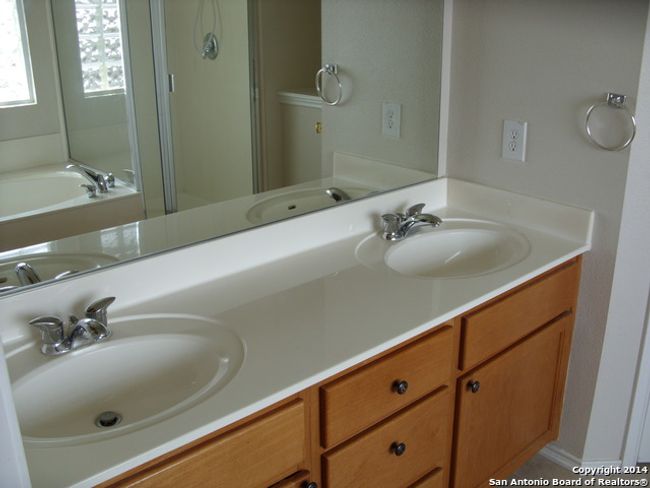 9019 Privilege Pt, House other with 3 bedrooms, 3 bathrooms and null parking in Converse TX | Image 11