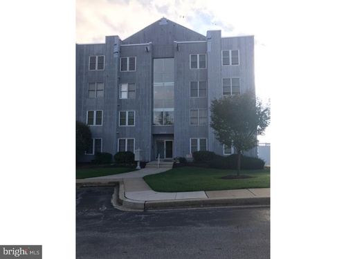 apt-8-5215 Le Parc Dr, WILMINGTON, DE, 19809-2775 | Card Image