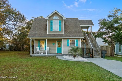 114 Ne 50th St, Oak Island, NC, 28465-5109 | Card Image