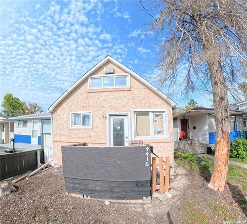 4416 2nd Ave N, Regina, SK, S4R0Y4 | Card Image