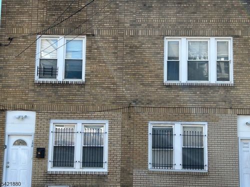 1l-150 Stuyvesant Ave, Newark, NJ, 07106-2508 | Card Image