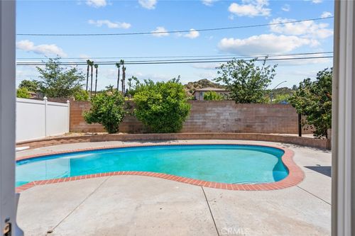 21124 Rosedell Dr, Saugus, CA, 91350-1945 | Card Image