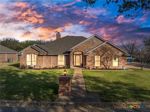 627 Wheatland Dr, Mc Gregor, TX, 76657-9717 | Card Image