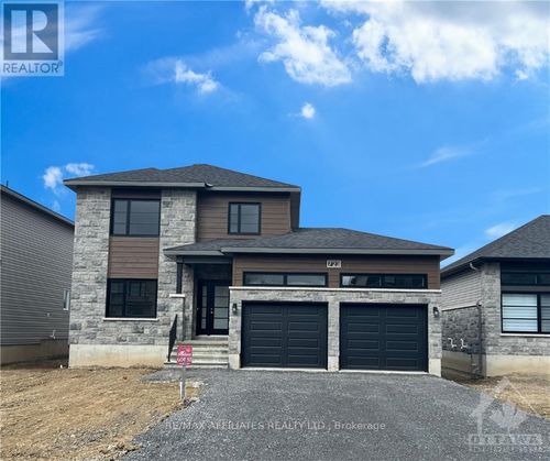 444 Aurora St, Russell, ON, K4R0L3 | Card Image