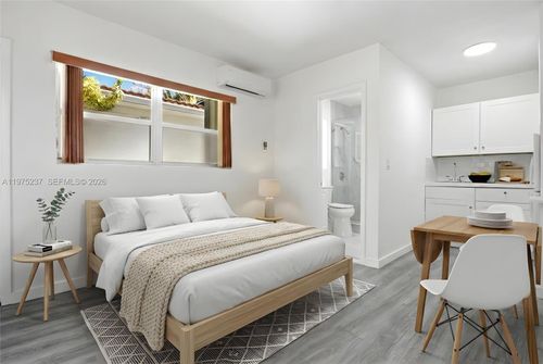 c-2761 Sw 33rd Ct, Miami, FL, 33133 | Card Image