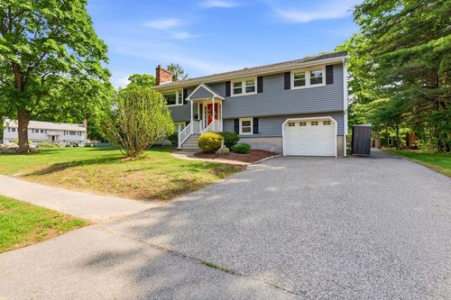 79 Martin Rd, Reading, MA, 01867-1435 | Card Image