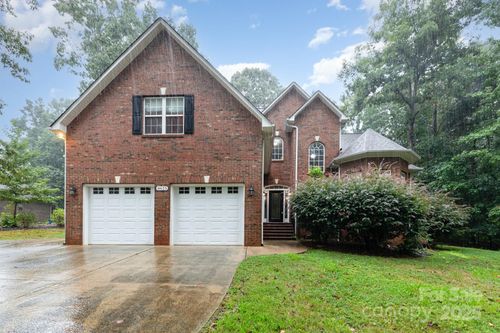 8625 Quarters Ln, Mint Hill, NC, 28227-8937 | Card Image