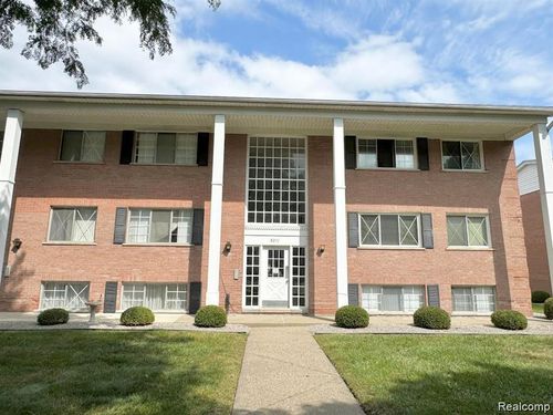 6-8211 Denwood Drive, Sterling Heights, MI, 48312 | Card Image