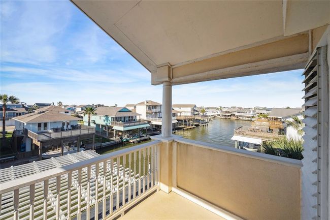 1330 Coral Way, House other with 4 bedrooms, 5 bathrooms and 3 parking in Tiki Island TX | Image 41