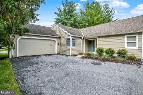 1972 Meadow Ln, WYOMISSING, PA, 19610-2710 | Card Image