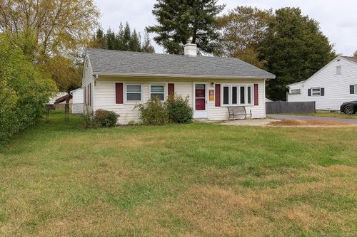 15 Mountain View Dr, Plainville, CT, 06062-3218 | Card Image